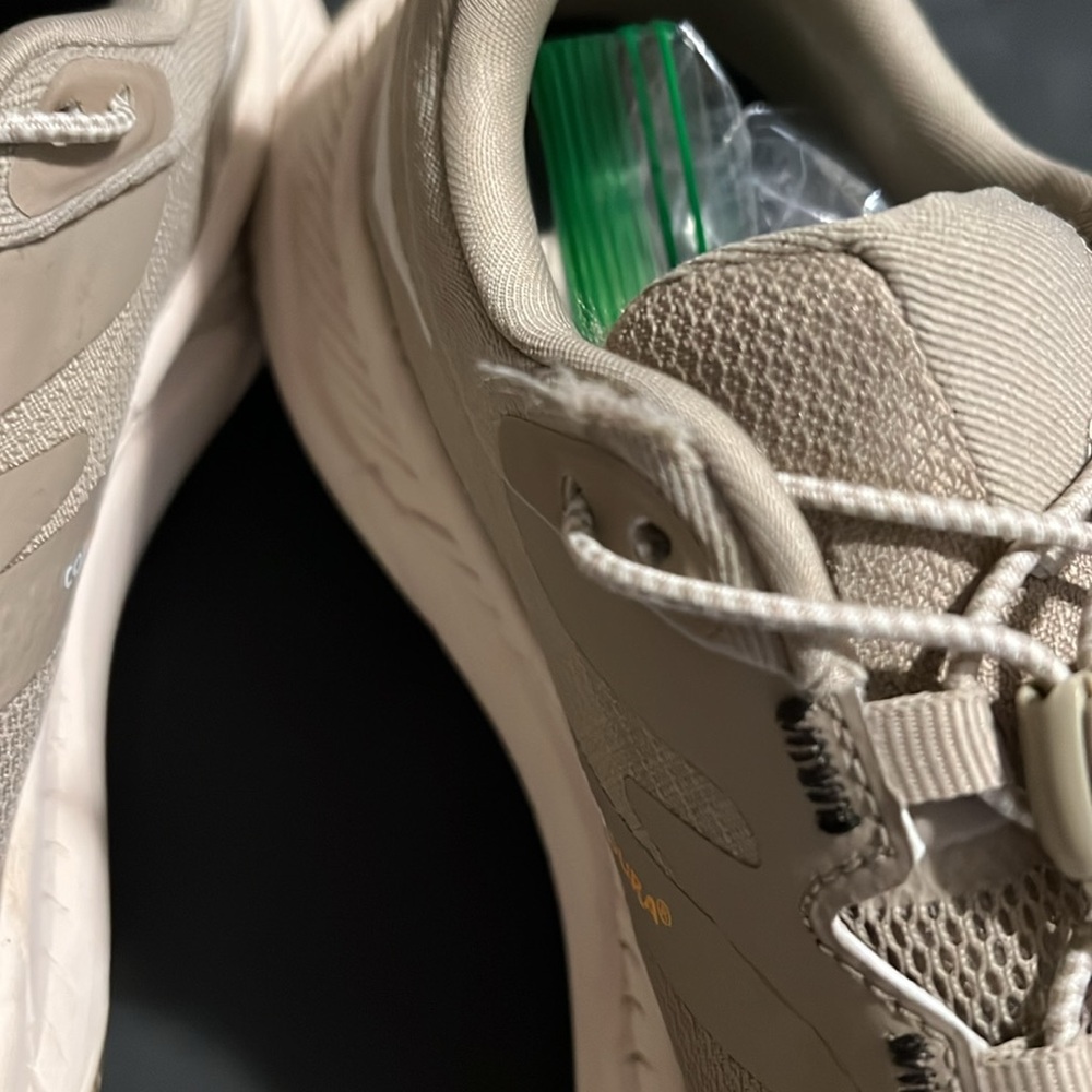Hoka Shoes Transport Dune Eggnog Gore-Tex Sneakers, 6.5 - Picture 7 of 8